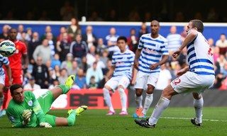 中依然屹立 中依然屹立